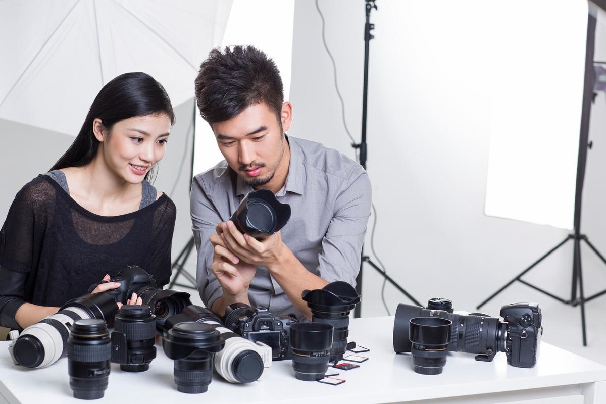 佳能5D4用户集体破防？2026年换门R5，是升级还是情感背叛？